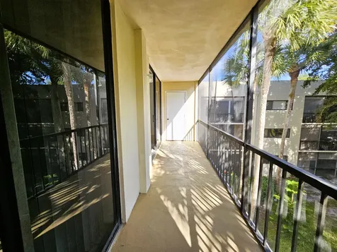 5220 Las Verdes Circle Delray Beach FL 33484