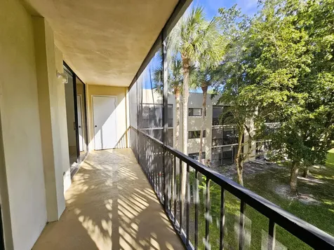 5220 Las Verdes Circle Delray Beach FL 33484