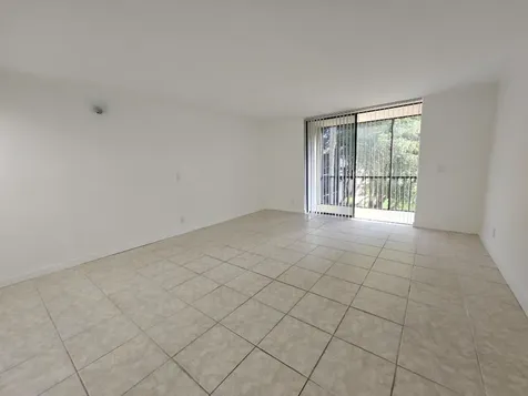 5220 Las Verdes Circle Delray Beach FL 33484