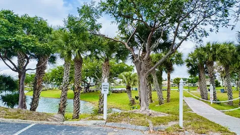 164 Kent West Palm Beach FL 33417