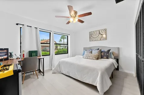 175 Executive Circle Boynton Beach FL 33436