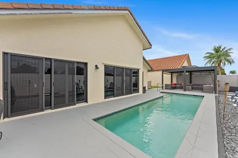 175 Executive Circle Boynton Beach FL 33436