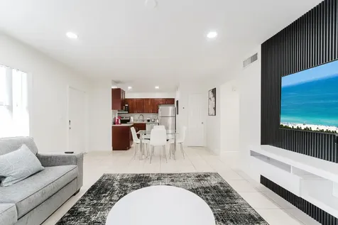 1800 NW 4th Avenue Boca Raton FL 33432