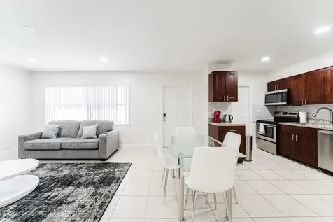 1800 NW 4th Avenue Boca Raton FL 33432