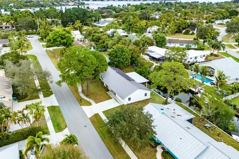 709 Warren Drive Jupiter FL 33458