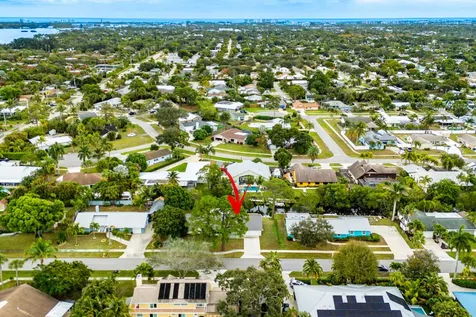 709 Warren Drive Jupiter FL 33458