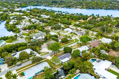 709 Warren Drive Jupiter FL 33458