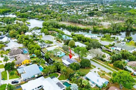 709 Warren Drive Jupiter FL 33458