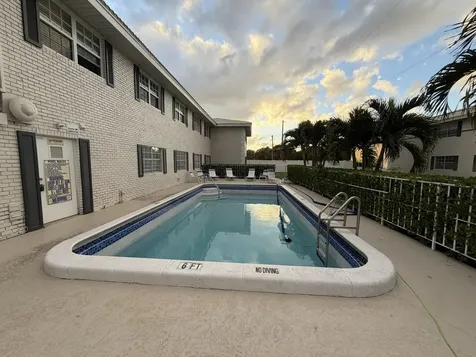 298 Sw 6th Street Boca Raton FL 33432