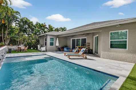 11 Lake Eden Drive Boynton Beach FL 33435