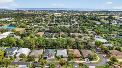 11 Lake Eden Drive Boynton Beach FL 33435