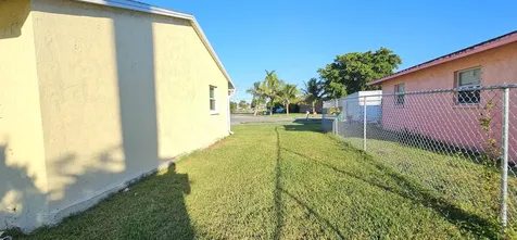 323 Seminole Court Pahokee FL 33476