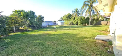 323 Seminole Court Pahokee FL 33476