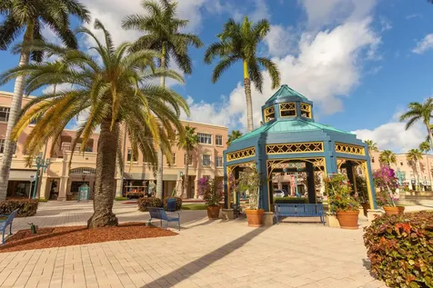 299 SW 7th Street Boca Raton FL 33432