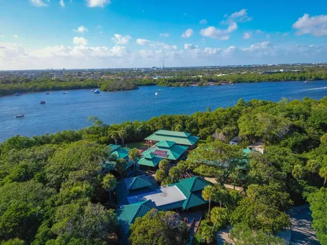 299 SW 7th Street Boca Raton FL 33432