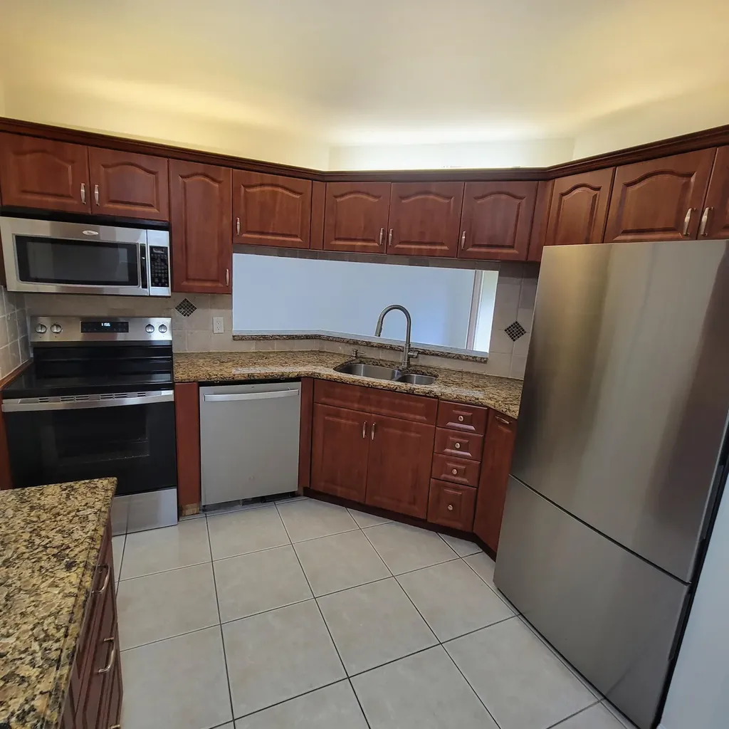 23 Via De Casas Sur Boynton Beach FL 33426