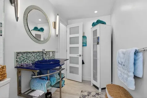 1043 Hillsboro Mile Hillsboro Beach FL 33062