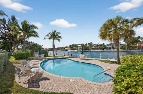 1043 Hillsboro Mile Hillsboro Beach FL 33062