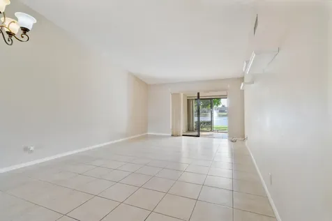 633 Sea Pine Way Greenacres FL 33415