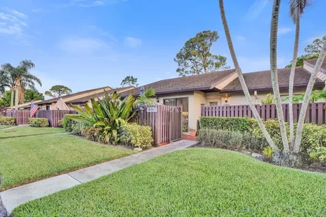 633 Sea Pine Way Greenacres FL 33415