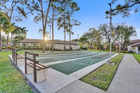 633 Sea Pine Way Greenacres FL 33415