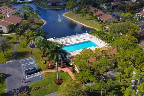 633 Sea Pine Way Greenacres FL 33415
