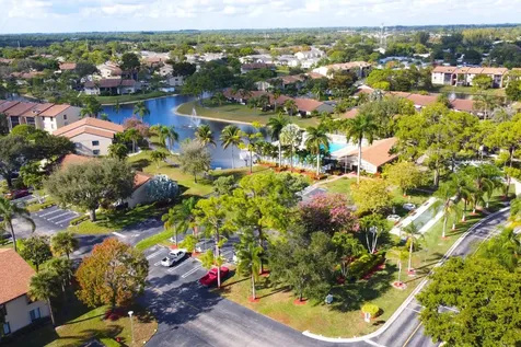 633 Sea Pine Way Greenacres FL 33415