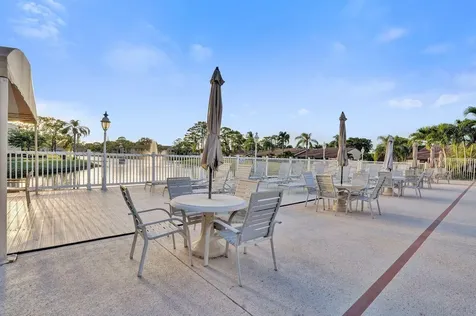 633 Sea Pine Way Greenacres FL 33415
