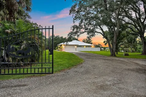 12955 SW Kanner Highway Indiantown FL 34956