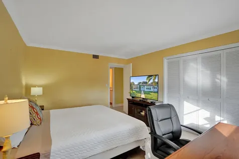 515 High Point Drive Delray Beach FL 33445