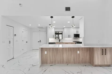 6 Clubhouse Lane Boynton Beach FL 33436
