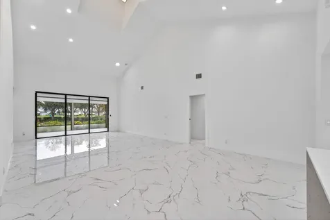 6 Clubhouse Lane Boynton Beach FL 33436