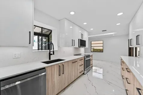 6 Clubhouse Lane Boynton Beach FL 33436