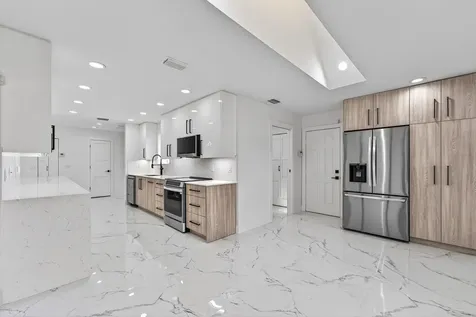 6 Clubhouse Lane Boynton Beach FL 33436