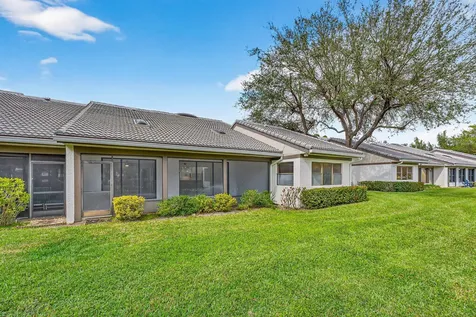6 Clubhouse Lane Boynton Beach FL 33436