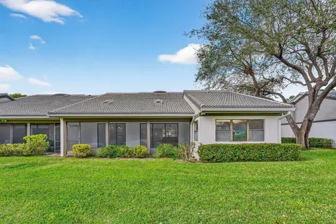 6 Clubhouse Lane Boynton Beach FL 33436