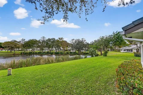 6 Clubhouse Lane Boynton Beach FL 33436