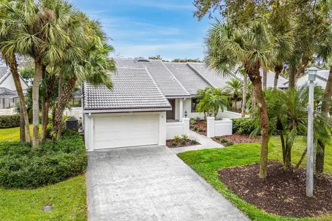 6 Clubhouse Lane Boynton Beach FL 33436
