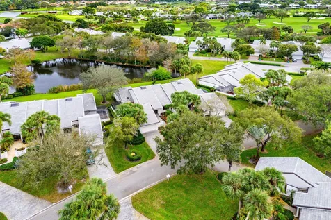 6 Clubhouse Lane Boynton Beach FL 33436
