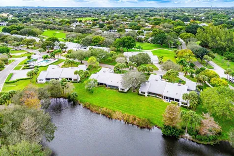 6 Clubhouse Lane Boynton Beach FL 33436