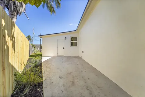 928 Market Street West Palm Beach FL 33401
