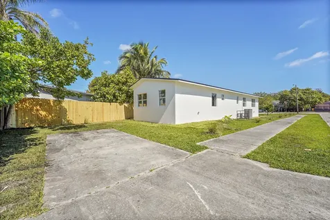 928 Market Street West Palm Beach FL 33401