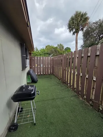 810 Sandtree Drive Palm Beach Gardens FL 33403
