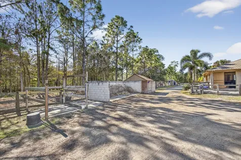 2910 Doe Trail Loxahatchee FL 33470