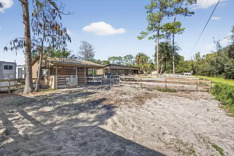 2910 Doe Trail Loxahatchee FL 33470