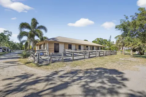 2910 Doe Trail Loxahatchee FL 33470