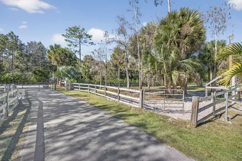 2910 Doe Trail Loxahatchee FL 33470