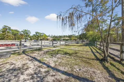 2910 Doe Trail Loxahatchee FL 33470