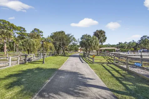 2910 Doe Trail Loxahatchee FL 33470