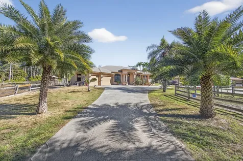 2910 Doe Trail Loxahatchee FL 33470